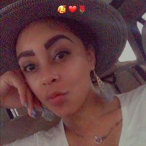 Meet your Posher, Robbi